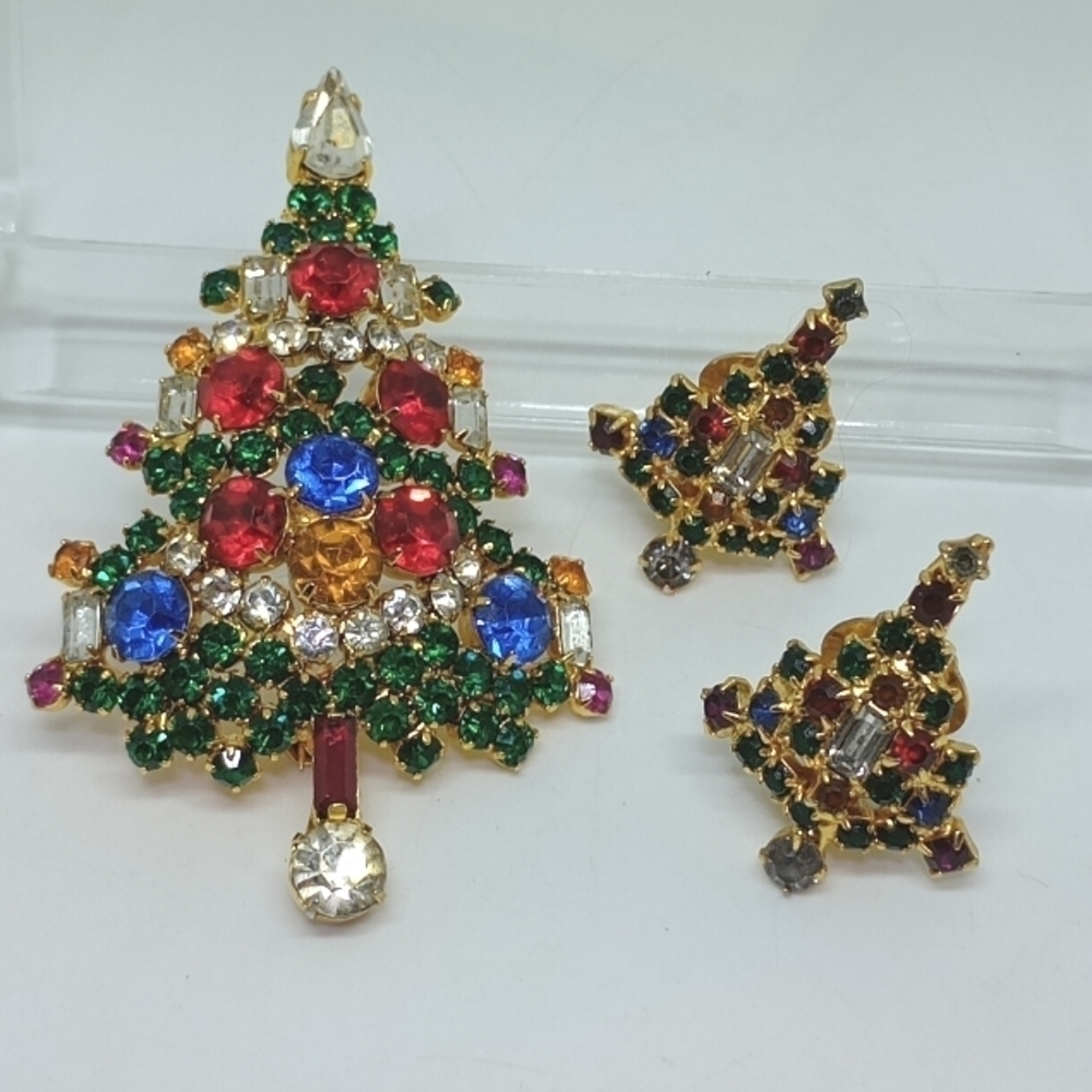 * vintage Warner Christmas Tree pin brooch AND clip on earrings SET